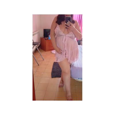 Masajista curvy española