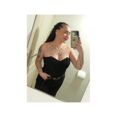 PRECIOSA LATINA MUY CACHONDA