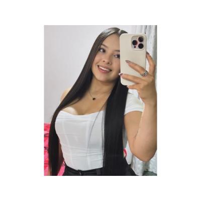 HERMOSA LATINA CALIENTE PARA TI