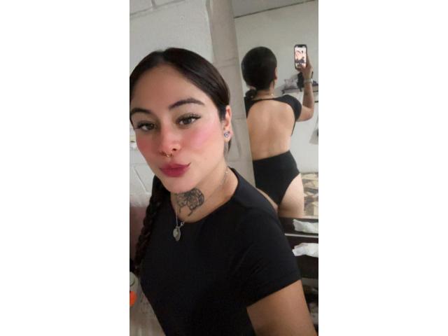 COLOMBIANA JUGUETONA