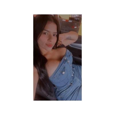ELEGANTE Y NATURAL , VENEZOLANA