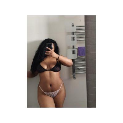 SOY TU PUTA CACHONDA VEN Y DAME  TU LECHE