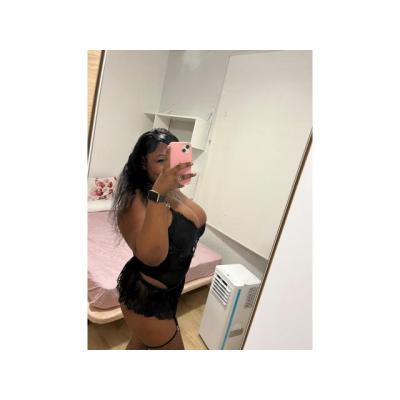 VOY A CUMPLIR TUS FANTASIAS