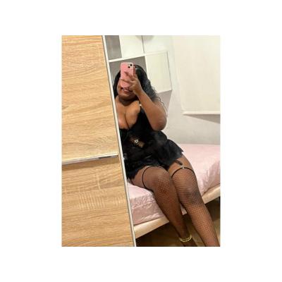 VOY A CUMPLIR TUS FANTASIAS