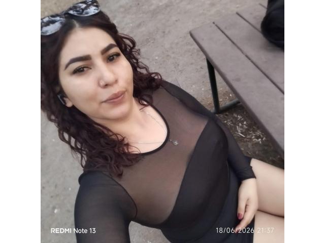 SIEMPRE MOJADITA Y APRETADITA