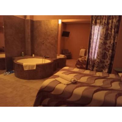 HABITACIONES POR NOCHE Y POR HORAS