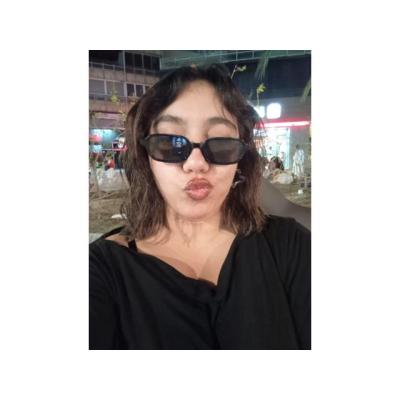 Escort latina de 19 años