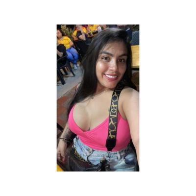 LAURA HERMOSA JOVENCITA COLOMBIANA NOVEDAD