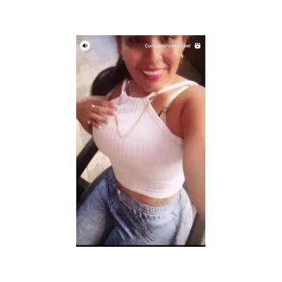 LAURA HERMOSA JOVENCITA COLOMBIANA NOVEDAD