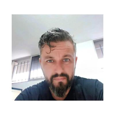 Motero empotrandor
