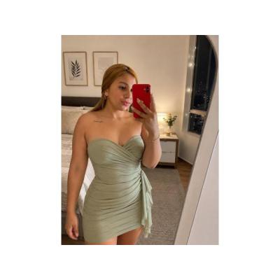 MELINA JOVENCITA GUAPÍSIMA RECIÉN LLEGADA