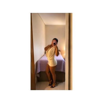 COLOMBIANA CON LA VAGINA JUGOSA