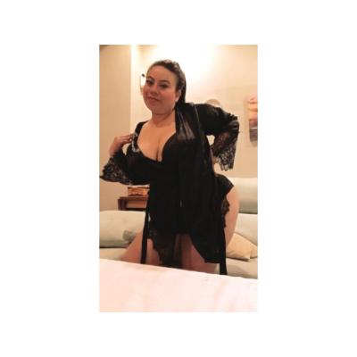ARDIENTE Y SEXY LATINA PURA SEDUCCIÓN 