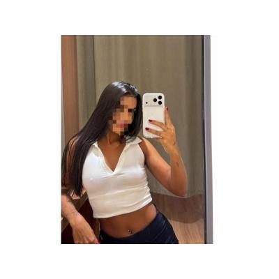 Sensual chica cachonda novedad en malaga