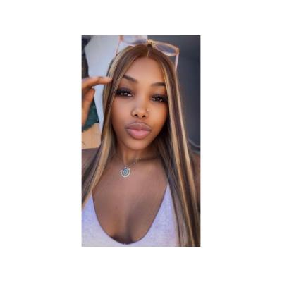 ESTA MORENA TE ESPERA EN LENCERIA 90 HORA