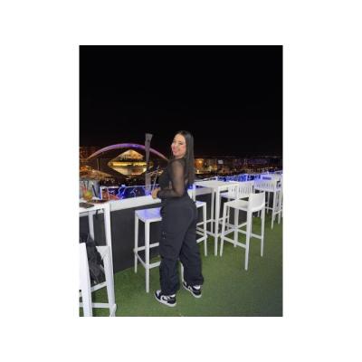MIS MOVIMIENTOS Y CUERPO SON IRRESISTIBLES