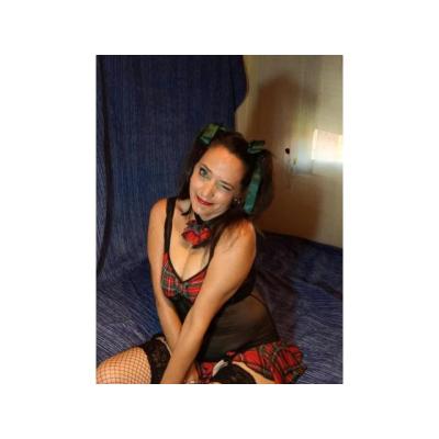 SERÉ TU FANTASÍA. . . PURO VICIO. FIESTERA