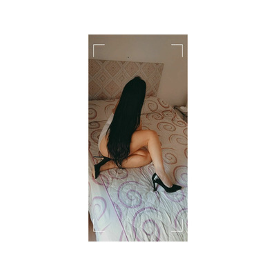 IVON CALIENTE Y LISTA PARA CONOCER TU POLLA