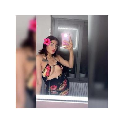 SOY TU PUTA ESPAÑOLA DAME TU LECHE