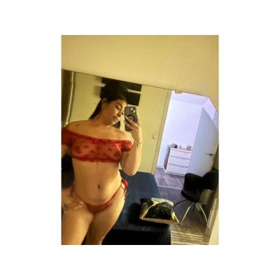 ME ENCANTARIA TENER UNA RICA POLLA EN MI COÑO