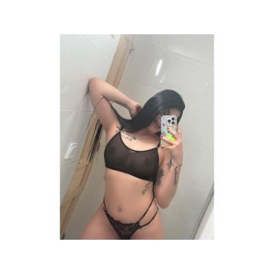 KAROLYN , BELLEZA , ACTITUD Y COMPLICIDAD