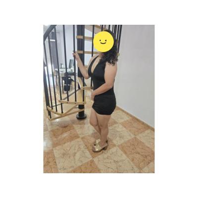 latina juguetona e implicada