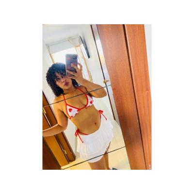 JOVENCITA BELLA Y SENSUAL