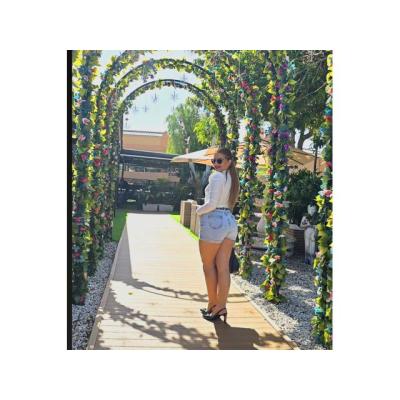 VIOLRTA cariñosa y sexy en carlet