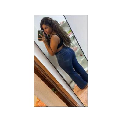 Thalía, sensual y cariñosa — en Carlet