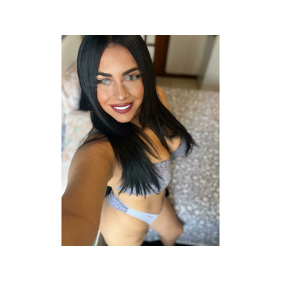 guapísima escort colombiana en Bilbao