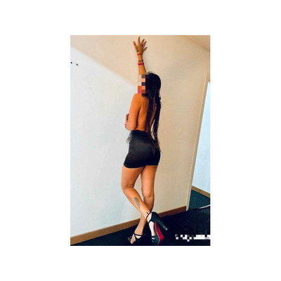 PAOLA TU FLAQUITA FIESTERA COMPLACIENTE