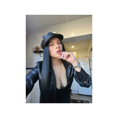 TU CHICA CON CARA DE ANGEL Y MENTE DIABLA