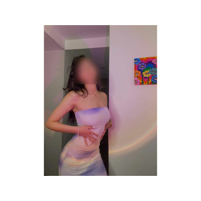 PELINEGRA HERMOSA, COLOMBIANA, JOVEN.