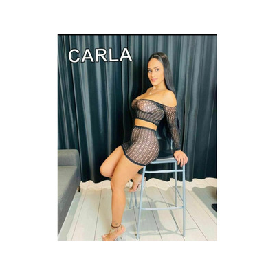 CARLA, SOY UNA CHICA ENCANTADORA,