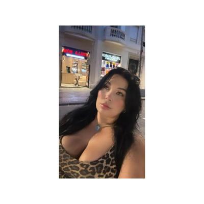 NATALIA GUAPETONA EN CARLET