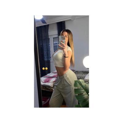 LARA UNIVERSITARIA ESPAÑOLA BUSCA HOMBRES