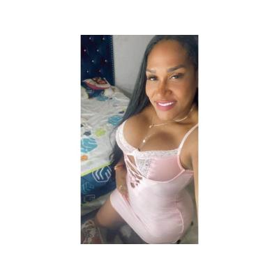 UNA MORENA CACHONDA ESPERANDO POR TI