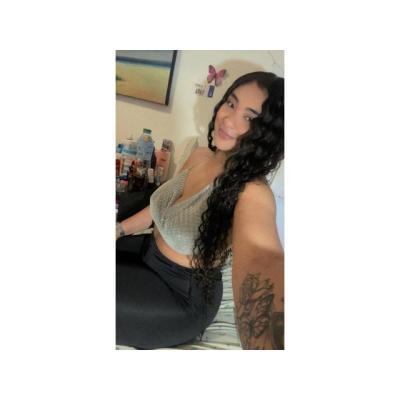 jovencita latina independiente