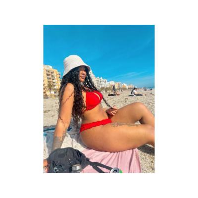 jovencita latina independiente