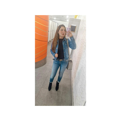 SUPER CARIÑOSA ATRACTIVA LATINA