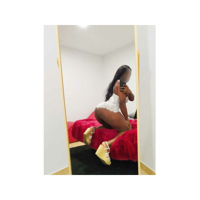 MORENA CON CURVAS COMO TE GUSTAN. .