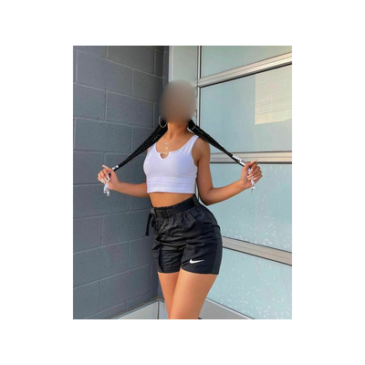 APASIONADA DAMA LLENA DE LUJURIA