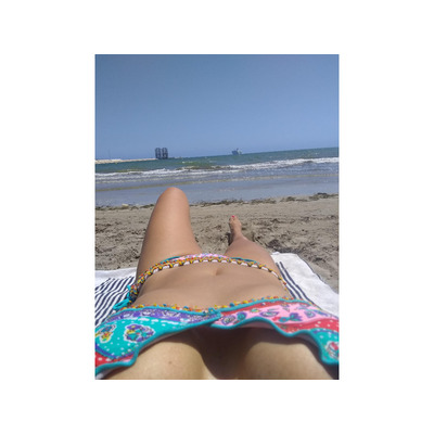 GUAPA Y DISCRETA SOLO SALIDAS