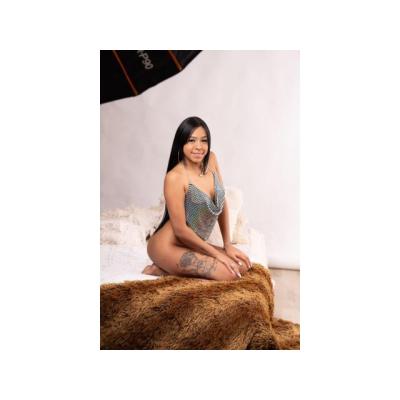 jovencita cariñosa nueva