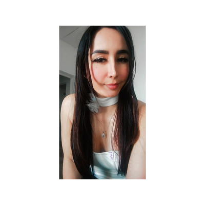 Colegiala inesperta con ganas de aprender