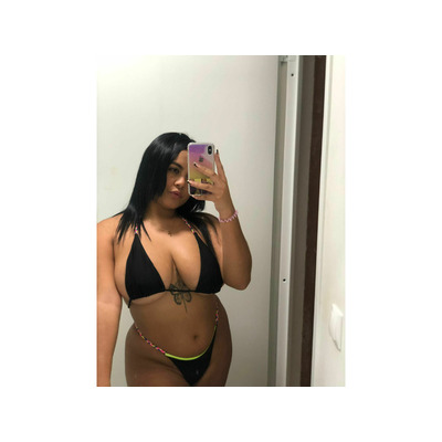 LATINA APASIONADA Y ENTREGADA SIN TABUS