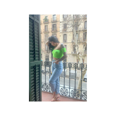 MASAJISTA LATINA SUPER COMPROMETIDA Y SUMISA