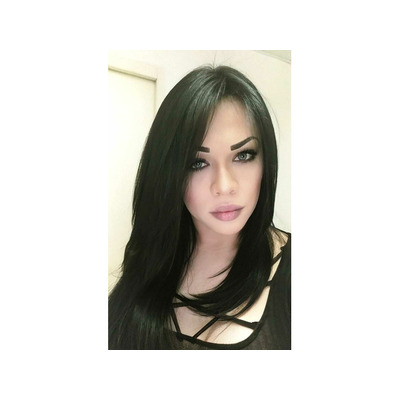 Aline, hermosa masajista trans