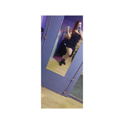 PELIROJA HERMOSA EN ELDA