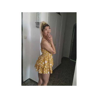 Renata bella joven muy atenta